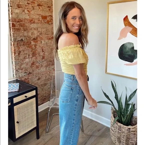 A7 - 362 Vestique yellow ruched sunshine state of mind top size medium - Picture 6 of 15